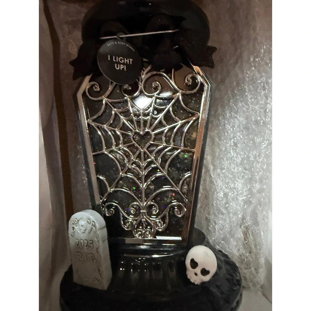 Bath and‎ Body Works Halloween coffin Tombstone Spiderweb Light Up Candle Holder